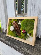 Load image into Gallery viewer, Moss Art - 9 x 6
